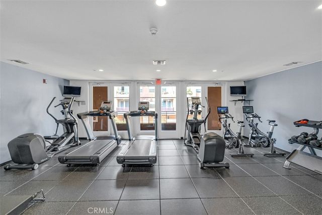 201 E Angeleno Avenue 326, Burbank, CA 91502