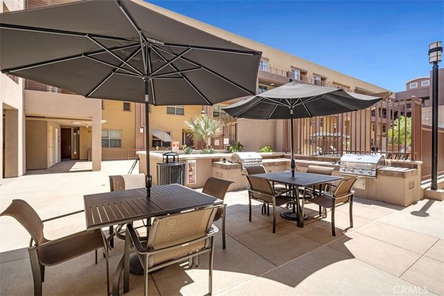 201 E Angeleno Avenue 326, Burbank, CA 91502