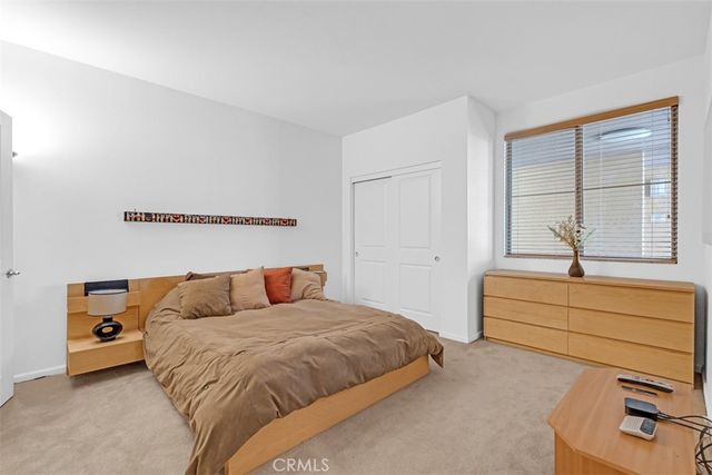 201 E Angeleno Avenue 326, Burbank, CA 91502