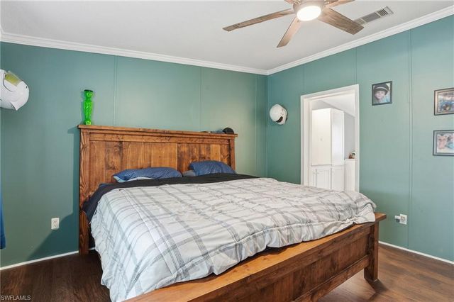 3361 2nd AVE NE, Naples, FL 34120