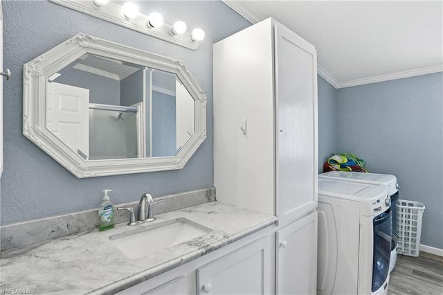 3361 2nd AVE NE, Naples, FL 34120