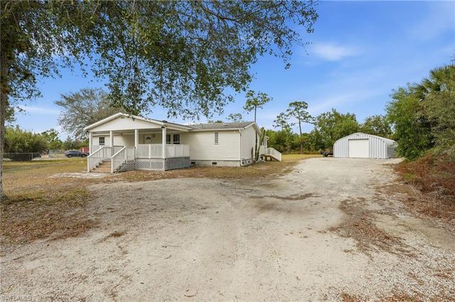 3361 2nd AVE NE, Naples, FL 34120