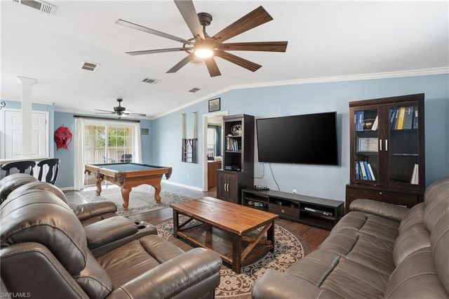 3361 2nd AVE NE, Naples, FL 34120