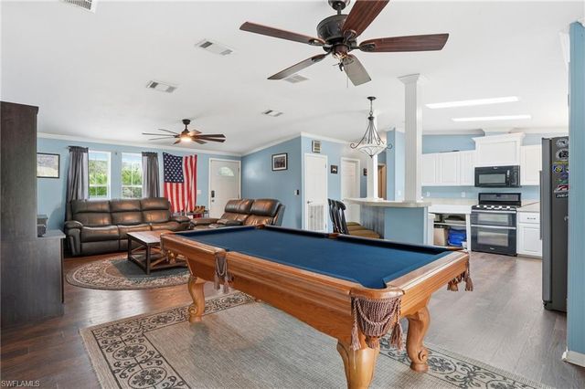 3361 2nd AVE NE, Naples, FL 34120