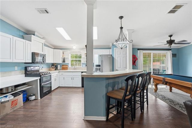 3361 2nd AVE NE, Naples, FL 34120