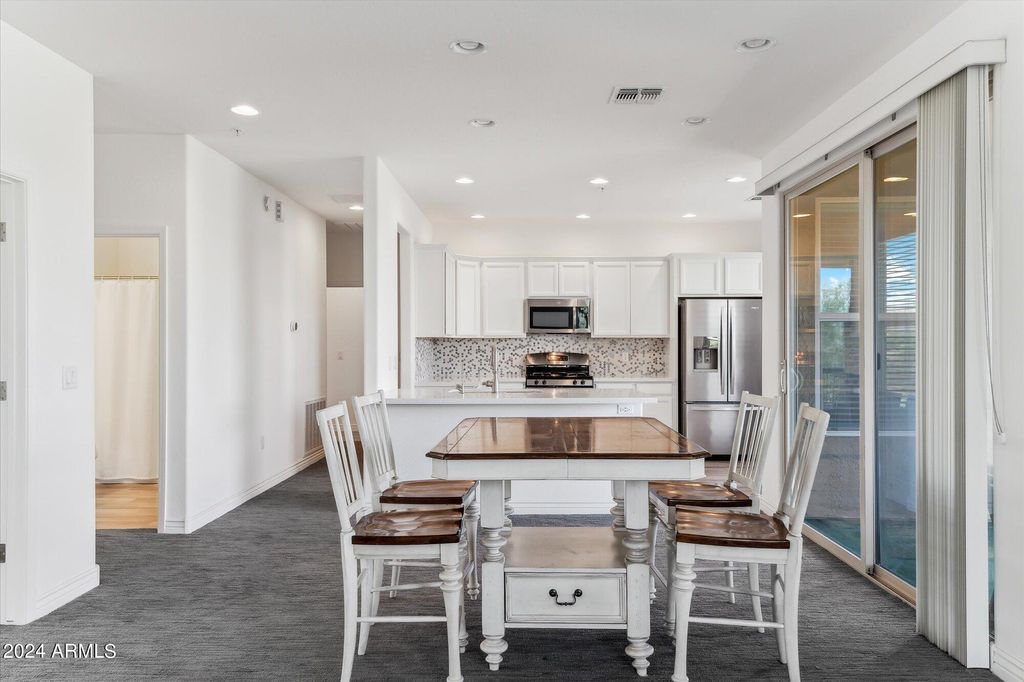 2425 W BRONCO BUTTE Trail 2017, Phoenix, AZ 85085 — exterior