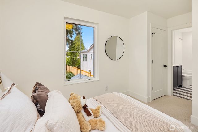 337 18th Avenue, Kirkland, WA 98033