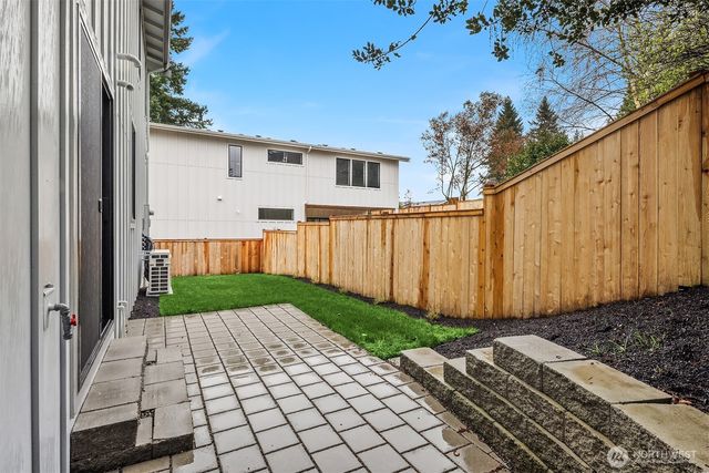 337 18th Avenue, Kirkland, WA 98033