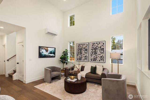 337 18th Avenue, Kirkland, WA 98033