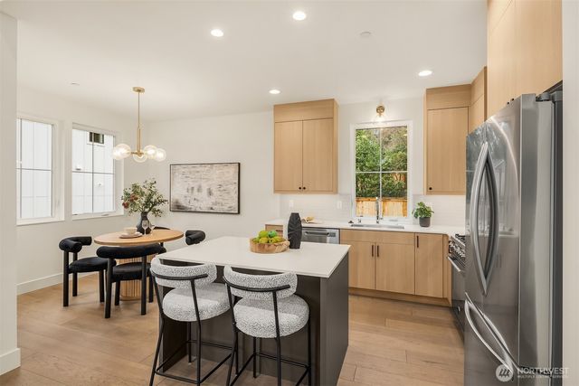 337 18th Avenue, Kirkland, WA 98033