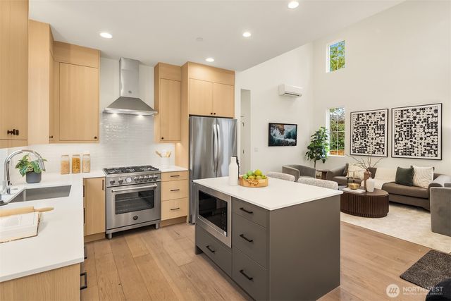 337 18th Avenue, Kirkland, WA 98033