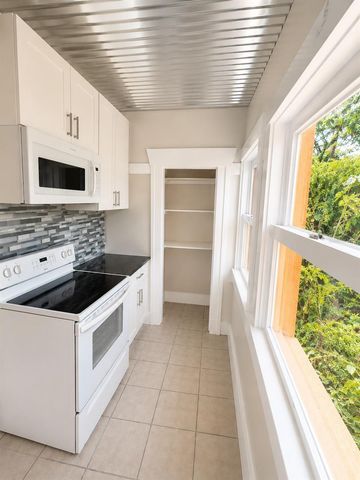 2316 N HIGHLAND AVENUE, Tampa, FL 33602