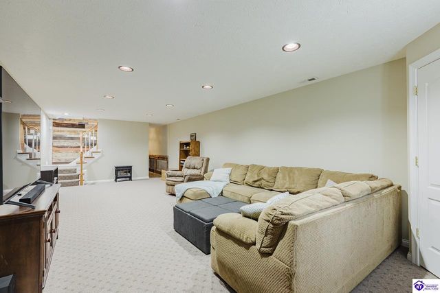 237 Oxmoor Drive, Elizabethtown, KY 42701