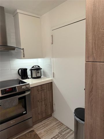 5750 Collins Ave 11D, Miami Beach, FL 33140