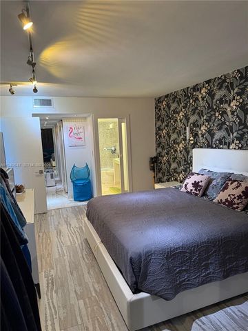 5750 Collins Ave 11D, Miami Beach, FL 33140