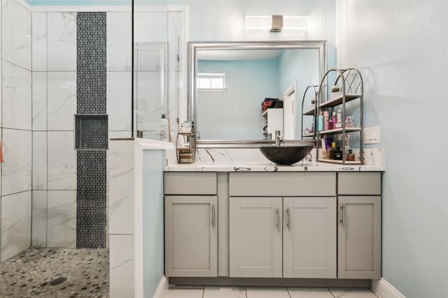 287 La Fortuna DR, Del Valle, TX 78617