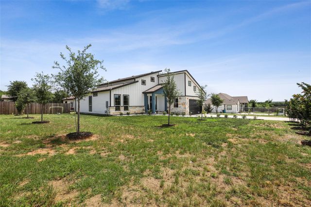 287 La Fortuna DR, Del Valle, TX 78617