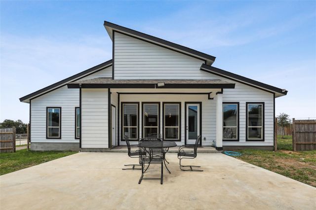 287 La Fortuna DR, Del Valle, TX 78617