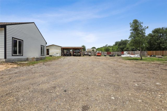 287 La Fortuna DR, Del Valle, TX 78617