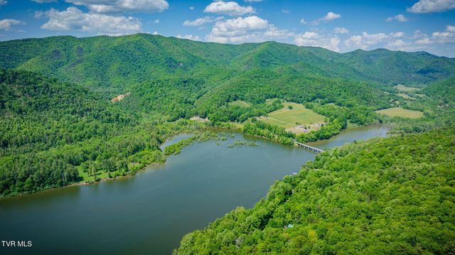 497 Lakeview Drive, Butler, TN 37640