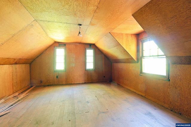 6920 NW Thompson Rd, Portland, OR 97229