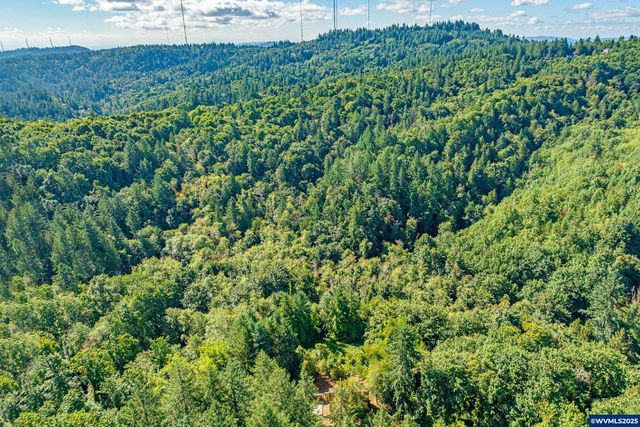 6920 NW Thompson Rd, Portland, OR 97229