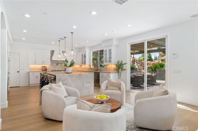 3988 Shady Ridge, Corona, CA 92881