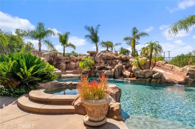 3988 Shady Ridge, Corona, CA 92881