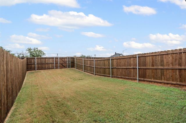 105 Abbey Park Court, Granbury, TX 76049