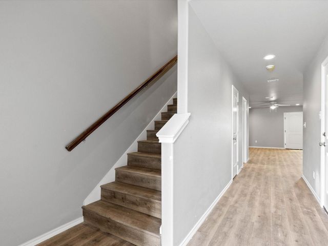 105 Abbey Park Court, Granbury, TX 76049