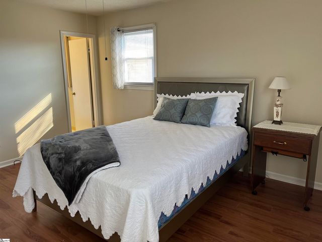 11 Gabriel Drive, Greenville, SC 29611