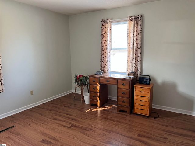 11 Gabriel Drive, Greenville, SC 29611