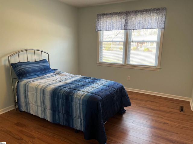 11 Gabriel Drive, Greenville, SC 29611