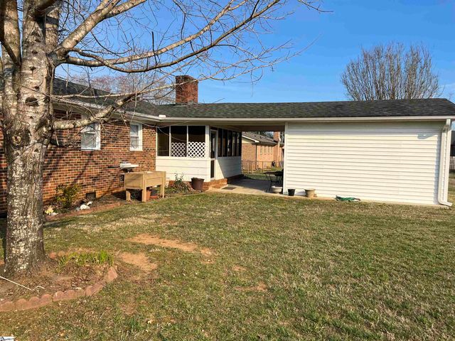 11 Gabriel Drive, Greenville, SC 29611