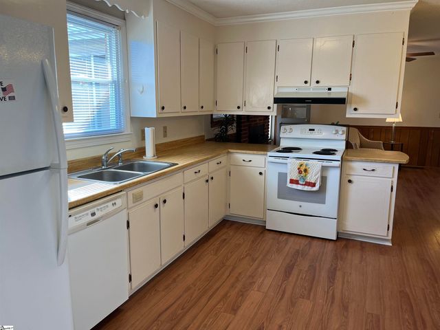 11 Gabriel Drive, Greenville, SC 29611