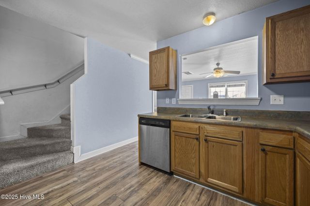 208 Springwood Drive, Jacksonville, NC 28546