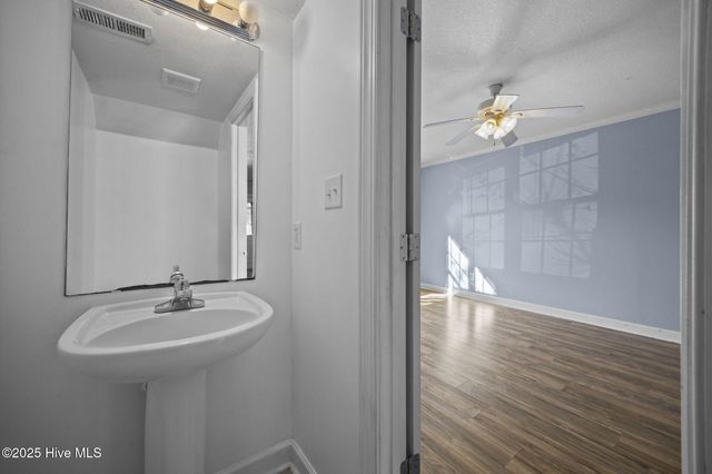 208 Springwood Drive, Jacksonville, NC 28546