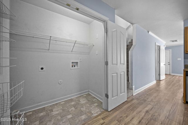 208 Springwood Drive, Jacksonville, NC 28546