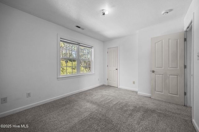 208 Springwood Drive, Jacksonville, NC 28546