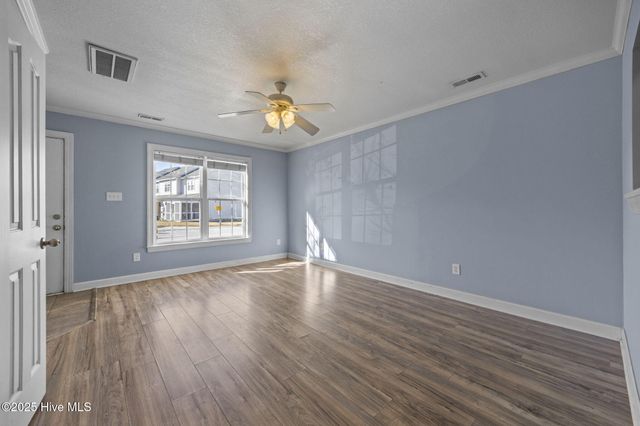 208 Springwood Drive, Jacksonville, NC 28546