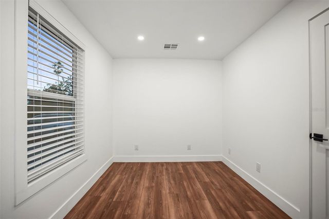 5009 12TH AVENUE S, Gulfport, FL 33707