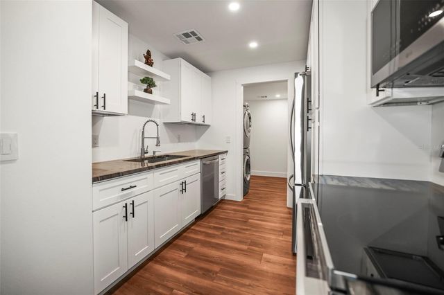 5009 12TH AVENUE S, Gulfport, FL 33707