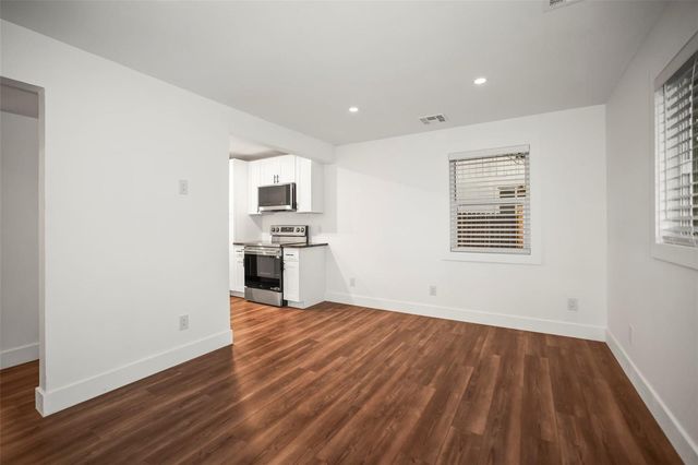 5009 12TH AVENUE S, Gulfport, FL 33707