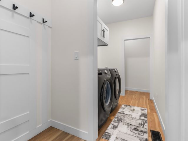 17 W Dearborn Street, Plano, IL 60545