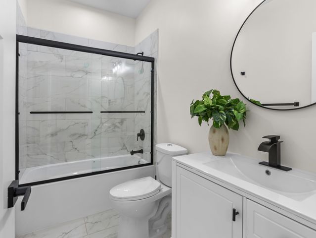 17 W Dearborn Street, Plano, IL 60545
