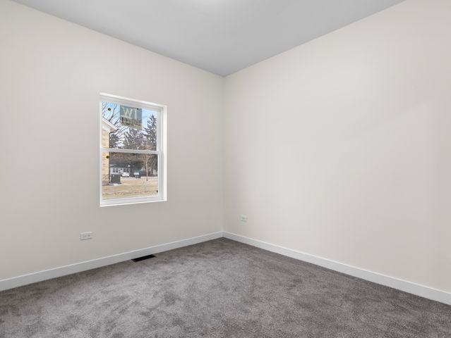 17 W Dearborn Street, Plano, IL 60545