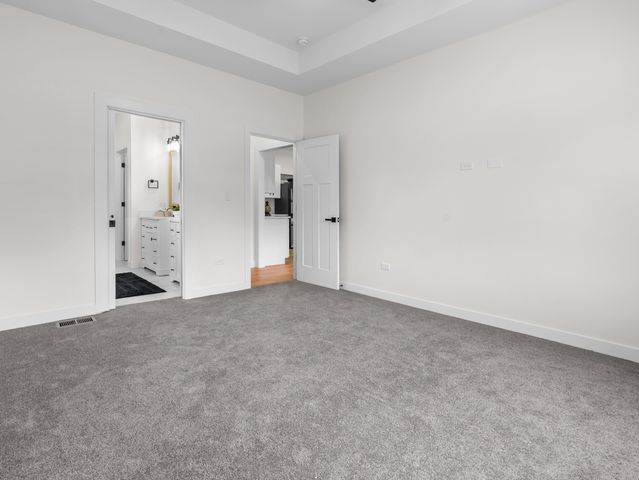 17 W Dearborn Street, Plano, IL 60545