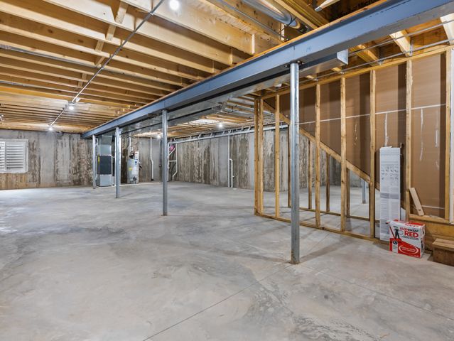 17 W Dearborn Street, Plano, IL 60545