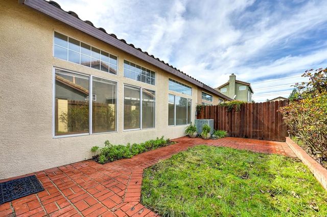 9280 Edisto Way, Elk Grove, CA 95758