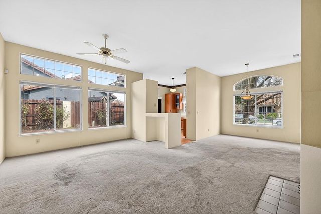 9280 Edisto Way, Elk Grove, CA 95758